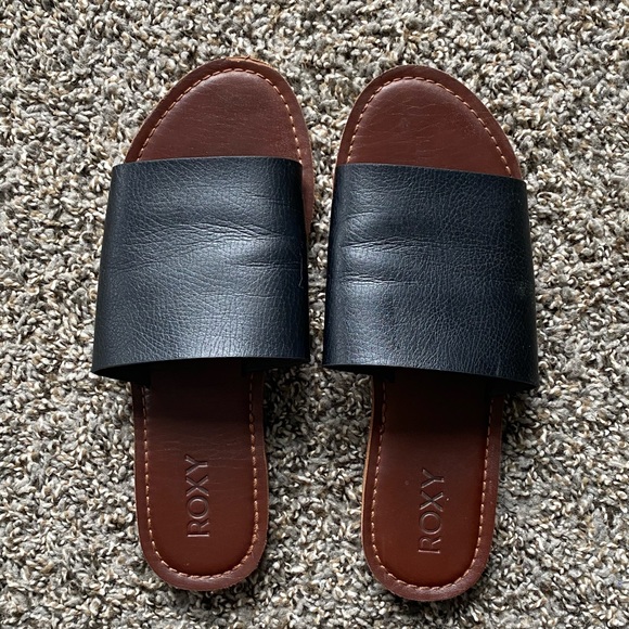 Roxy Leather thick strap flat sandal